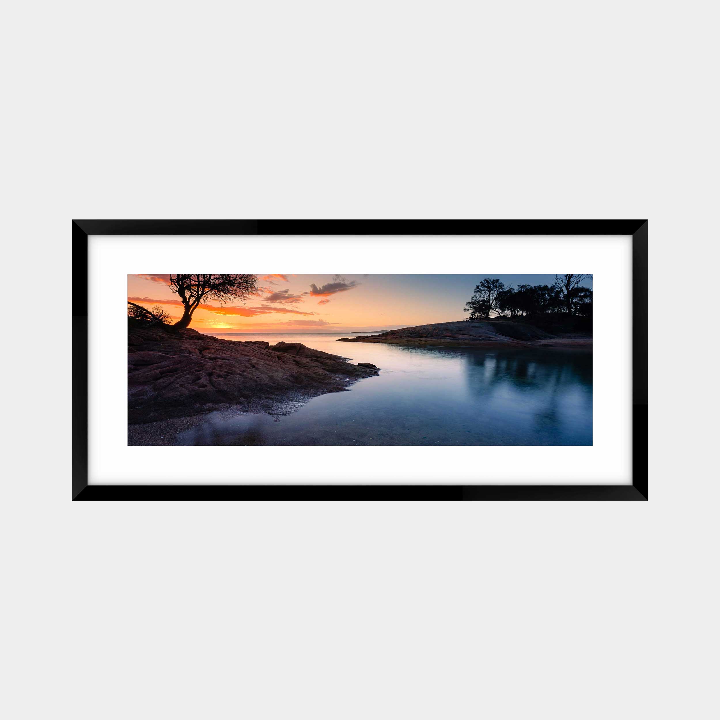 Honeymoon Bay's Sunset Kiss